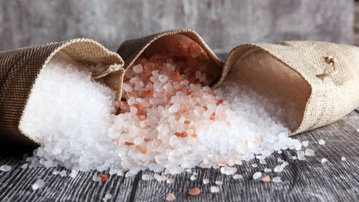21 Essential Foods to Stockpile That Never Expires